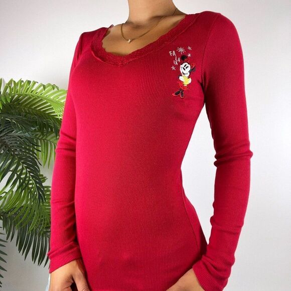 Vintage Y2K Red Disney Casual Long Sleeve Preppy Coquette Holiday Top / XS - Picture 3 of 5